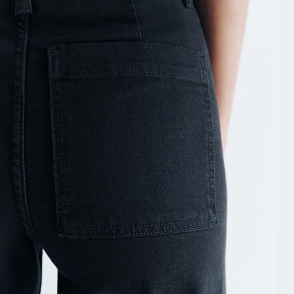 Zara Slim Fit Relaxed Leg High-waisted jeans with back patch pocket size 6 - Picture 5 of 13